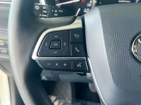 Used 2021 Toyota Highlander XSE image 16