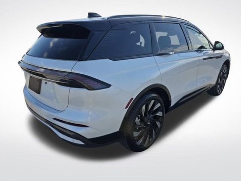 New 2026 Lincoln Nautilus Reserve w/ Jet Appearance Package image 3