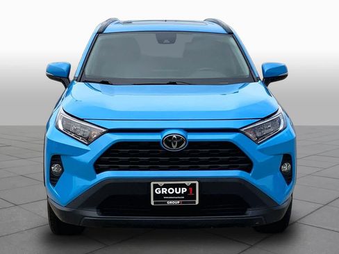 Used 2021 Toyota RAV4 XLE Premium FWD image 4