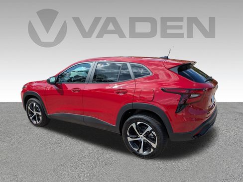 New 2026 Chevrolet Trax RS w/ Sunroof Package FWD image 26