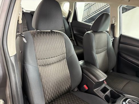 Used 2017 Nissan Rogue S image 23