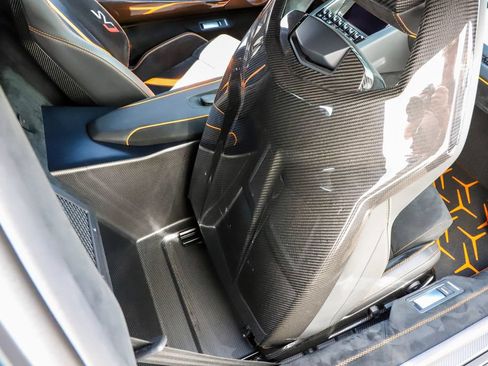 Used 2019 Lamborghini Aventador SVJ AWD/4WD image 41