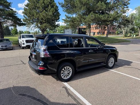 Used 2016 Lexus GX 460 w/ Premium Package AWD/4WD image 9