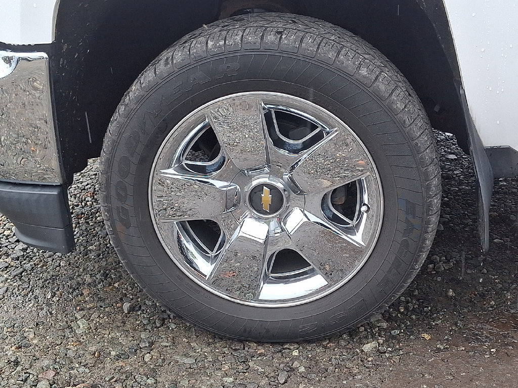 Used 2018 Chevrolet Silverado 1500 LT w/ All Star Edition AWD/4WD image 32