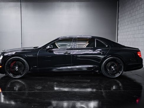 Used 2022 Bentley Flying Spur W12 image 4