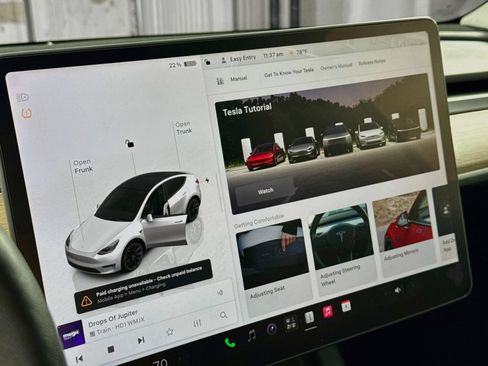 Used 2023 Tesla Model Y Long Range AWD/4WD image 9