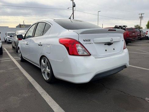 Used 2018 Nissan Versa SV image 4