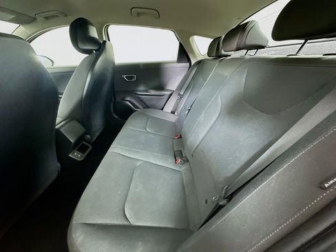 Used 2025 Kia K4 FWD image 26