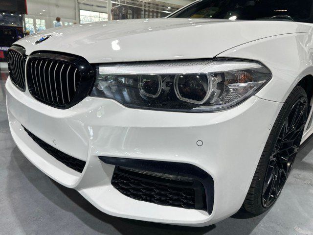 Used 2018 BMW 540i RWD image 23