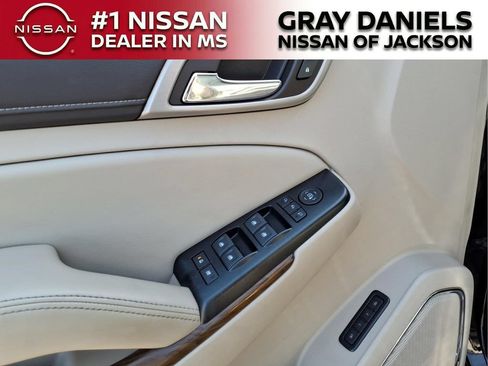 Used 2019 GMC Yukon Denali w/ Denali Ultimate Package RWD image 12
