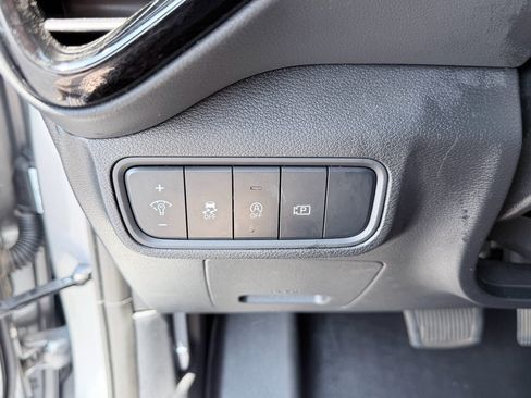 Used 2024 Kia Soul EX image 12