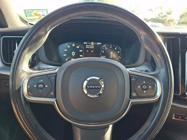 Used 2018 Volvo XC60 T5 Momentum w/ Convenience Package AWD/4WD image 19