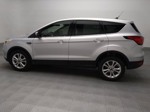 Used 2019 Ford Escape SE FWD image 3