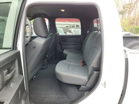 Used 2024 RAM 3500 Tradesman w/ Chrome Appearance Group image 24