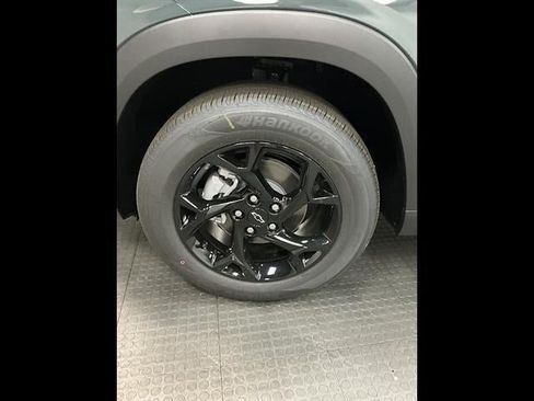 New 2026 Chevrolet Trax LT w/ Driver Confidence Package FWD image 35