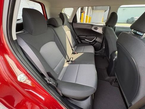 Used 2025 Kia Soul LX FWD image 25