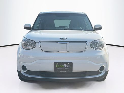 Used 2016 Kia Soul EV FWD image 2