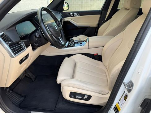 Used 2019 BMW X5 xDrive40i w/ Convenience Package AWD/4WD image 13
