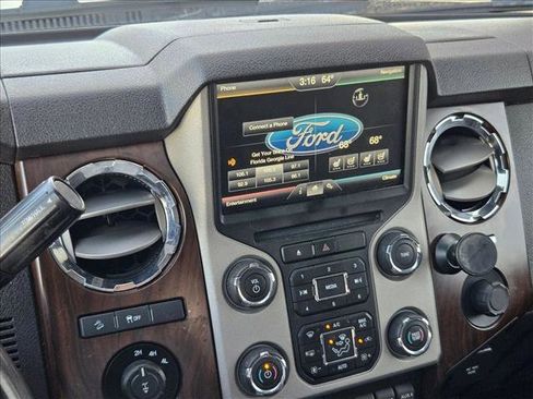 Used 2014 Ford F250 Lariat w/ Lariat Ultimate Package image 10