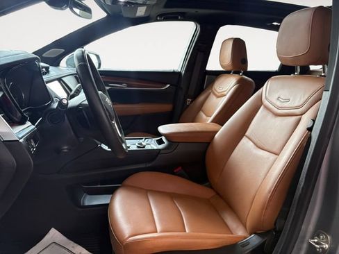 Certified 2024 Cadillac XT5 Premium Luxury AWD/4WD image 7