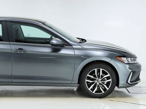 New 2026 Volkswagen Jetta SE image 12