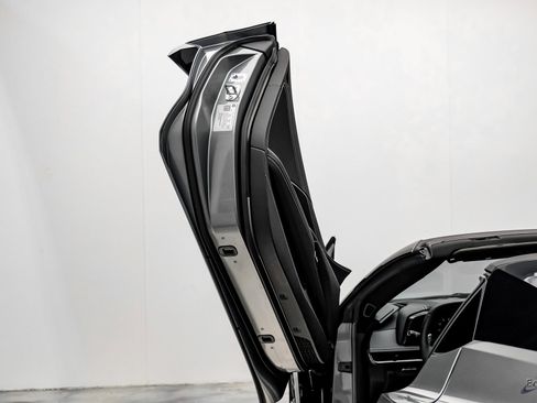 Used 2023 Chevrolet Corvette Stingray Preferred Conv w/ Z51 Performance Package image 84