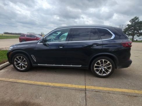 Used 2021 BMW X5 xDrive40i w/ Premium Package AWD/4WD image 2