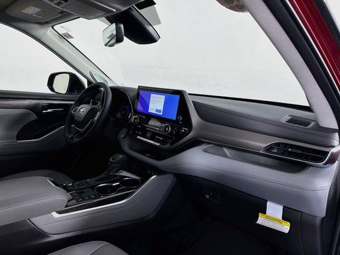 New 2026 Toyota Highlander Limited AWD/4WD image 30