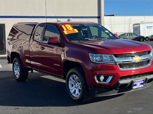 Used 2018 Chevrolet Colorado LT w/ LT Convenience Package image 3