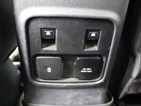 Used 2023 Ford Bronco Outer Banks AWD/4WD image 38