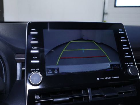 Used 2021 Toyota Avalon XLE image 27