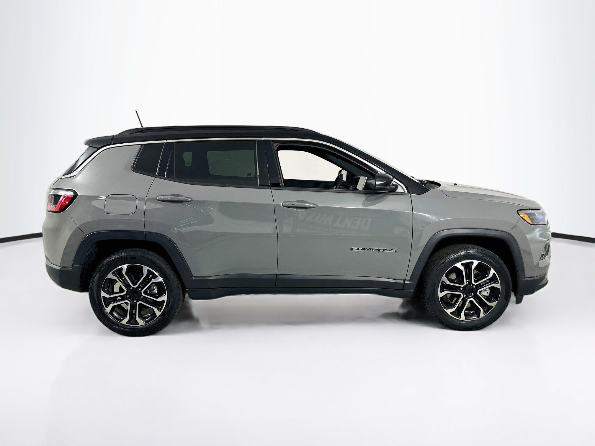 Used 2023 Jeep Compass Limited AWD/4WD image 4