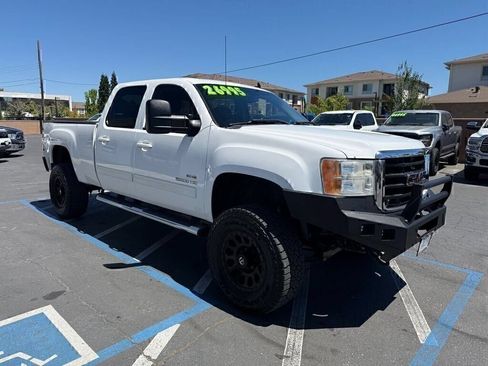 Used 2010 GMC Sierra 2500 SLT w/ SLT Convenience Package AWD/4WD image 1