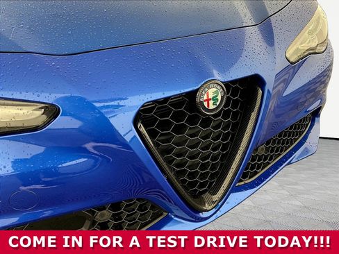 Used 2019 Alfa Romeo Giulia Ti w/ Nero Edizione RWD image 33