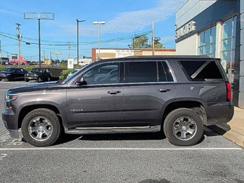 Used 2018 Chevrolet Tahoe LS w/ Skid Plate Package AWD/4WD image 8