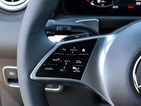 Certified 2025 Mercedes-Benz GLB 250 4MATIC image 33