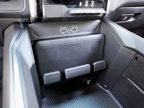 New 2026 RAM 1500 Laramie AWD/4WD image 35