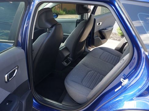 Used 2025 Kia K4 EX image 8