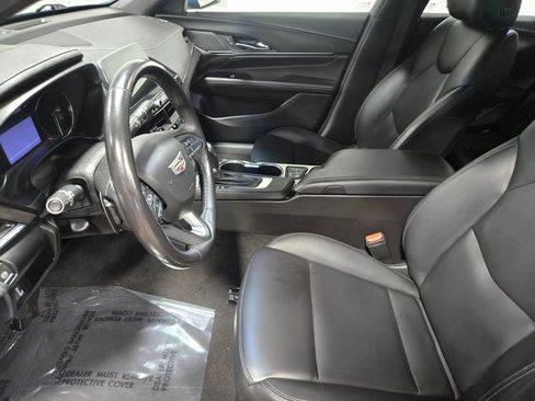 Used 2020 Cadillac CT4 Luxury w/ Cold Weather Package RWD image 9