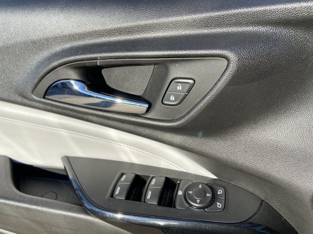 Used 2024 Chevrolet Trax LT w/ Driver Confidence Package FWD image 46