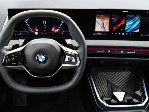 Certified 2025 BMW X3 xDrive30i image 14