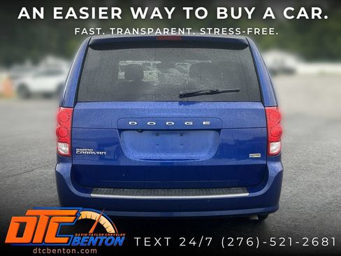 Used 2019 Dodge Grand Caravan SE w/ UConnect Hands-Free Group FWD image 4