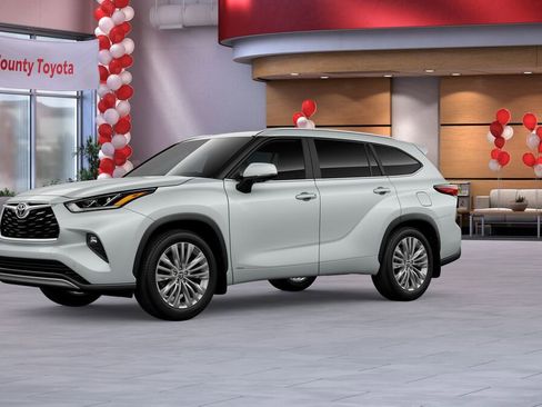 New 2026 Toyota Highlander Platinum image 2