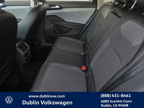 Used 2022 Volkswagen Taos SE image 12