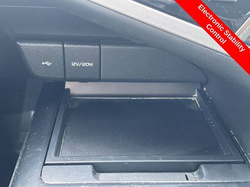 Used 2020 Toyota Camry SE image 7