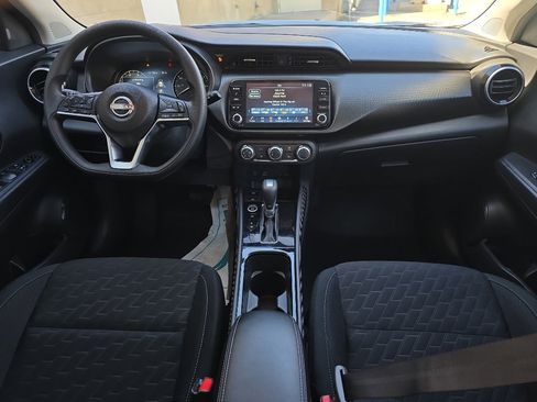 Used 2024 Nissan Kicks SV w/ Exterior Package FWD image 17