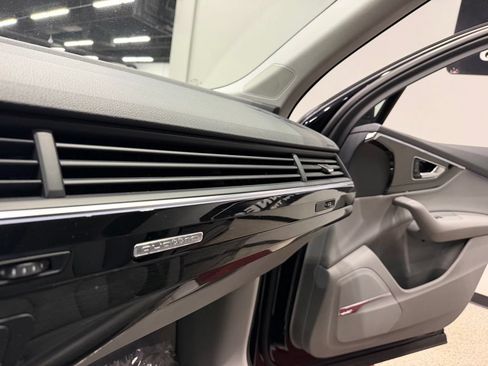 Used 2019 Audi Q7 3.0T Premium Plus AWD/4WD image 39