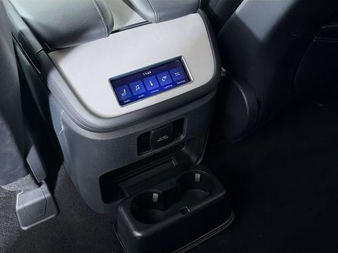 New 2026 Lincoln Navigator Premiere AWD/4WD image 27