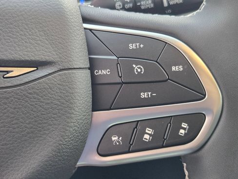 New 2027 Chrysler Pacifica LX FWD image 25