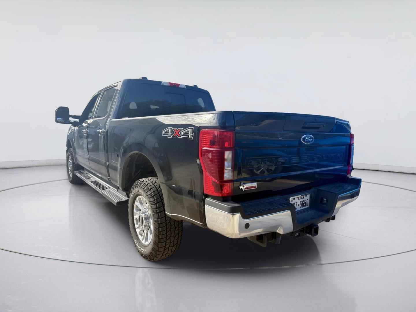 Used 2022 Ford F250 XLT w/ XLT Value Package AWD/4WD image 5